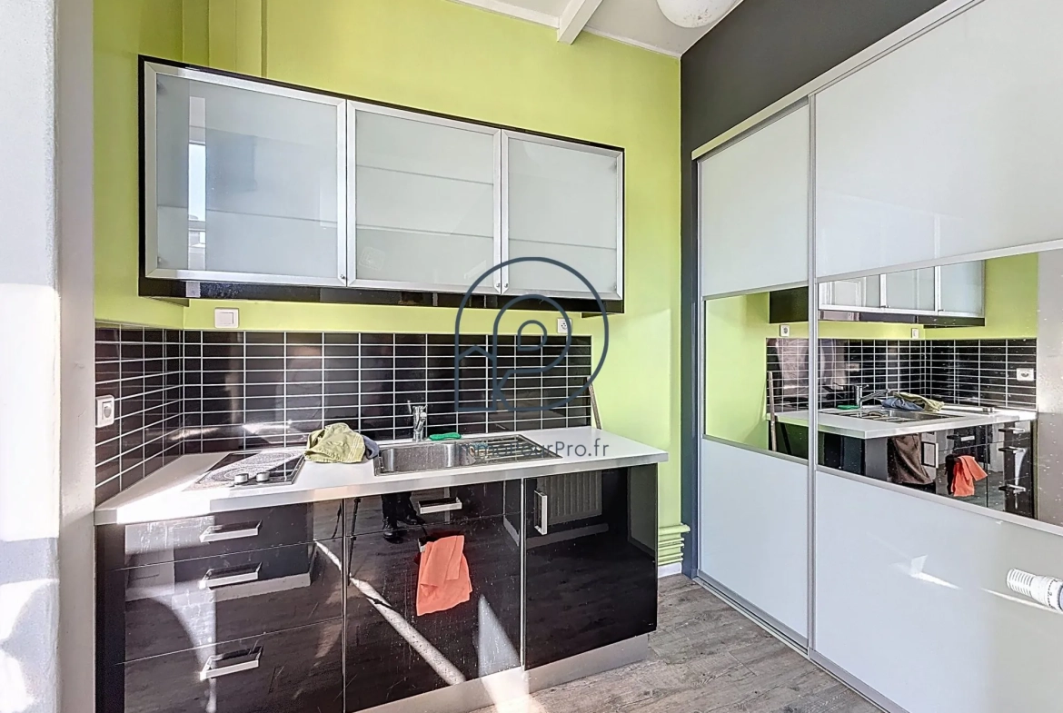 Bureaux de 60 m² avec cachet à Roubaix - Emplacement privilégié 