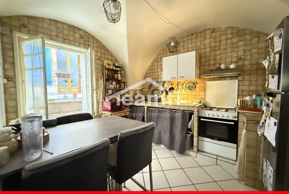 Maison de village de 130 m² à rénover aux Martres-de-Veyre 