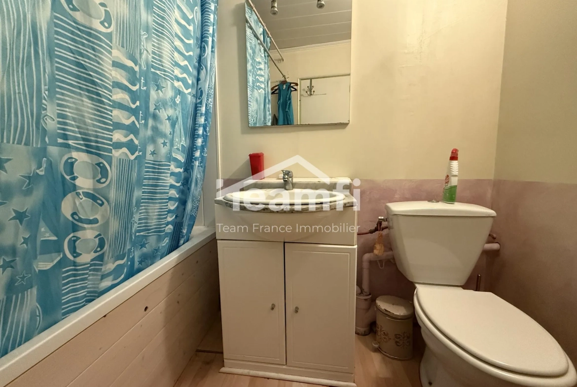 Maison de village de 130 m² à rénover aux Martres-de-Veyre 
