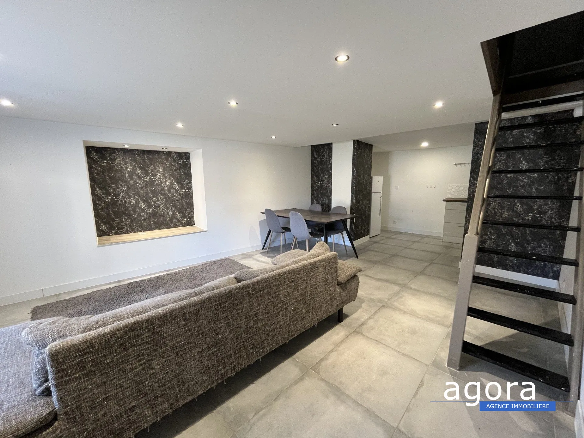 Appartement duplex à vendre à Val de Briey - 63,05 m² rénové avec deux chambres 