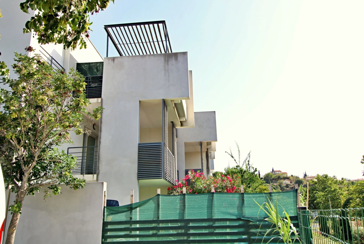 Investissement locatif : T2 de 38 m² avec terrasse à Béziers, secteur Péch de la Galinière 
