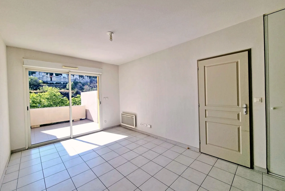 Investissement locatif : T2 de 38 m² avec terrasse à Béziers, secteur Péch de la Galinière 
