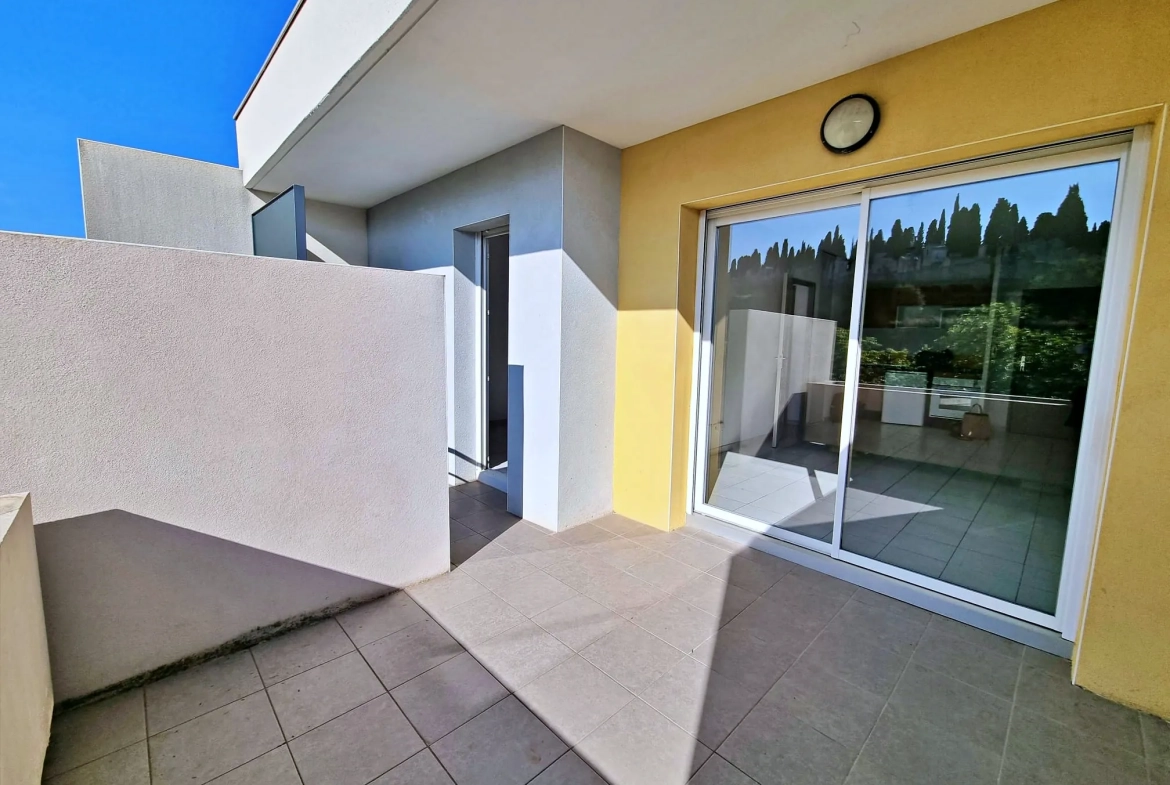 Investissement locatif : T2 de 38 m² avec terrasse à Béziers, secteur Péch de la Galinière 