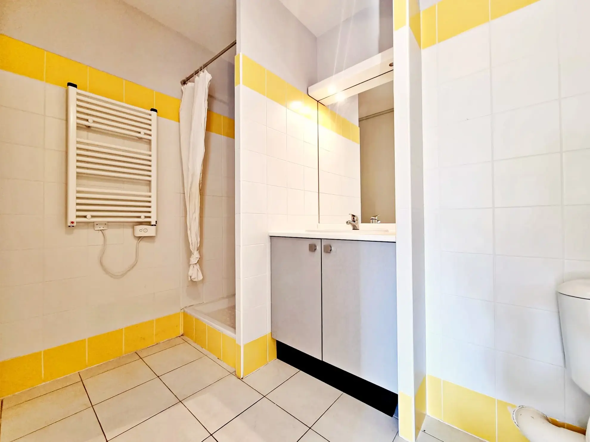 Investissement locatif : T2 de 38 m² avec terrasse à Béziers, secteur Péch de la Galinière 