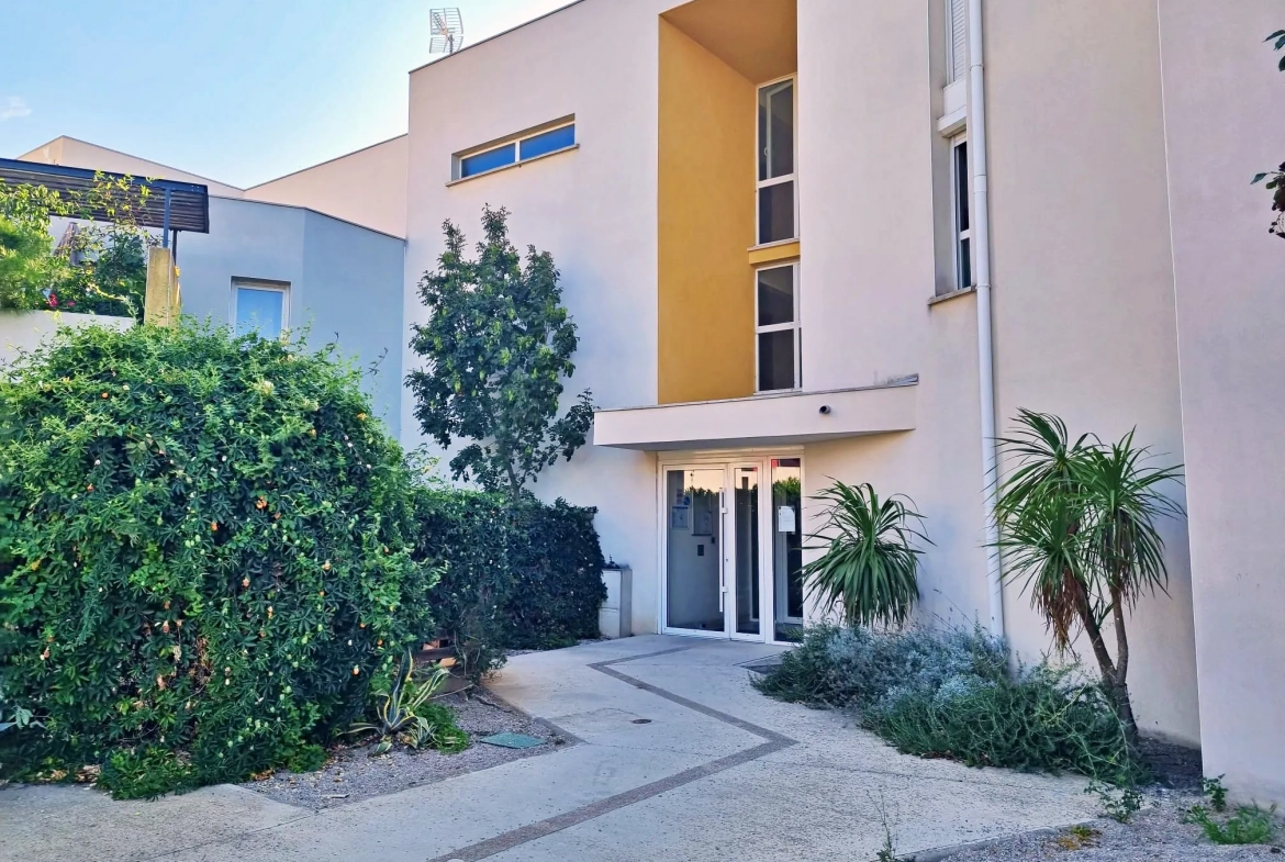 Investissement locatif : T2 de 38 m² avec terrasse à Béziers, secteur Péch de la Galinière 