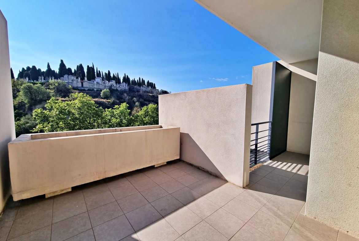 Investissement locatif : T2 de 38 m² avec terrasse à Béziers, secteur Péch de la Galinière 