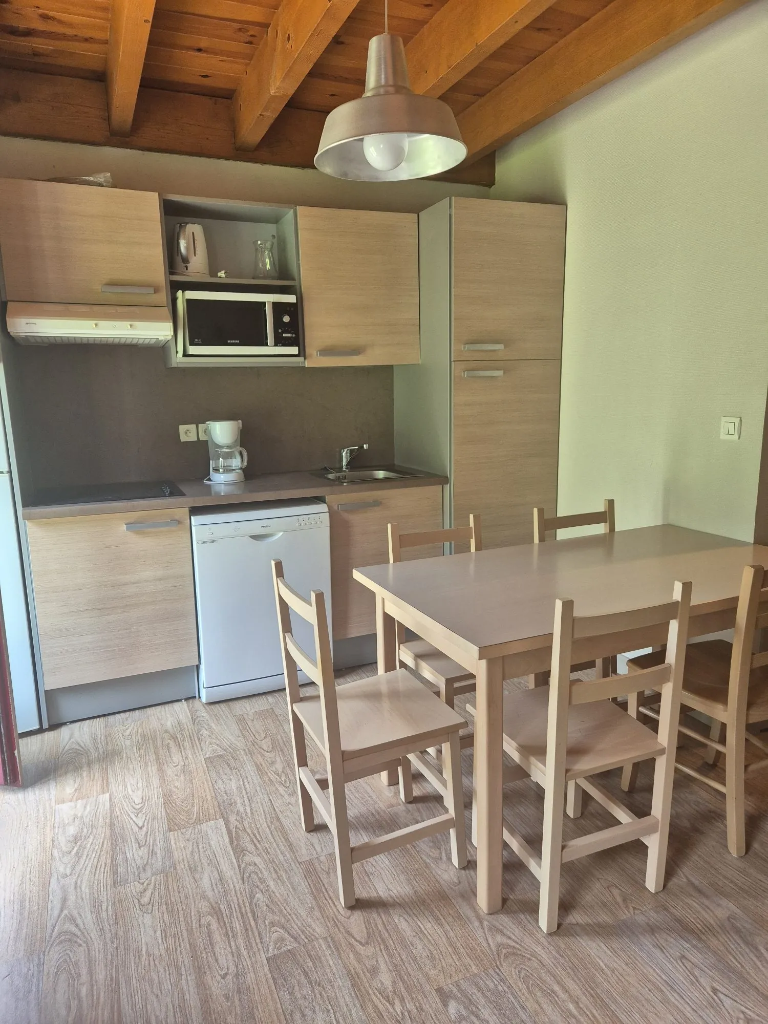 Appartement duplex à vendre à Arreau avec vue montagne et piscine 