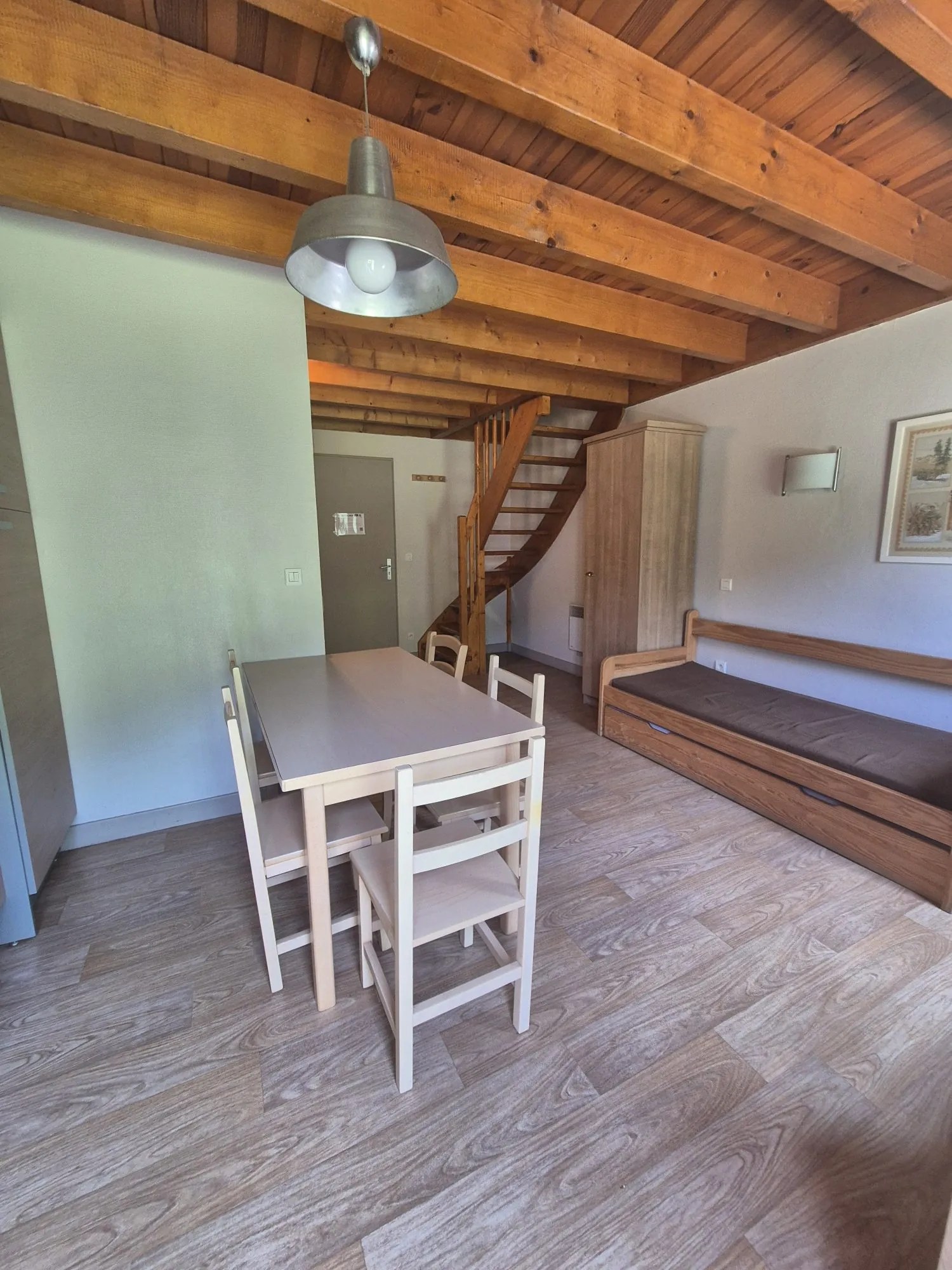 Appartement duplex à vendre à Arreau avec vue montagne et piscine 