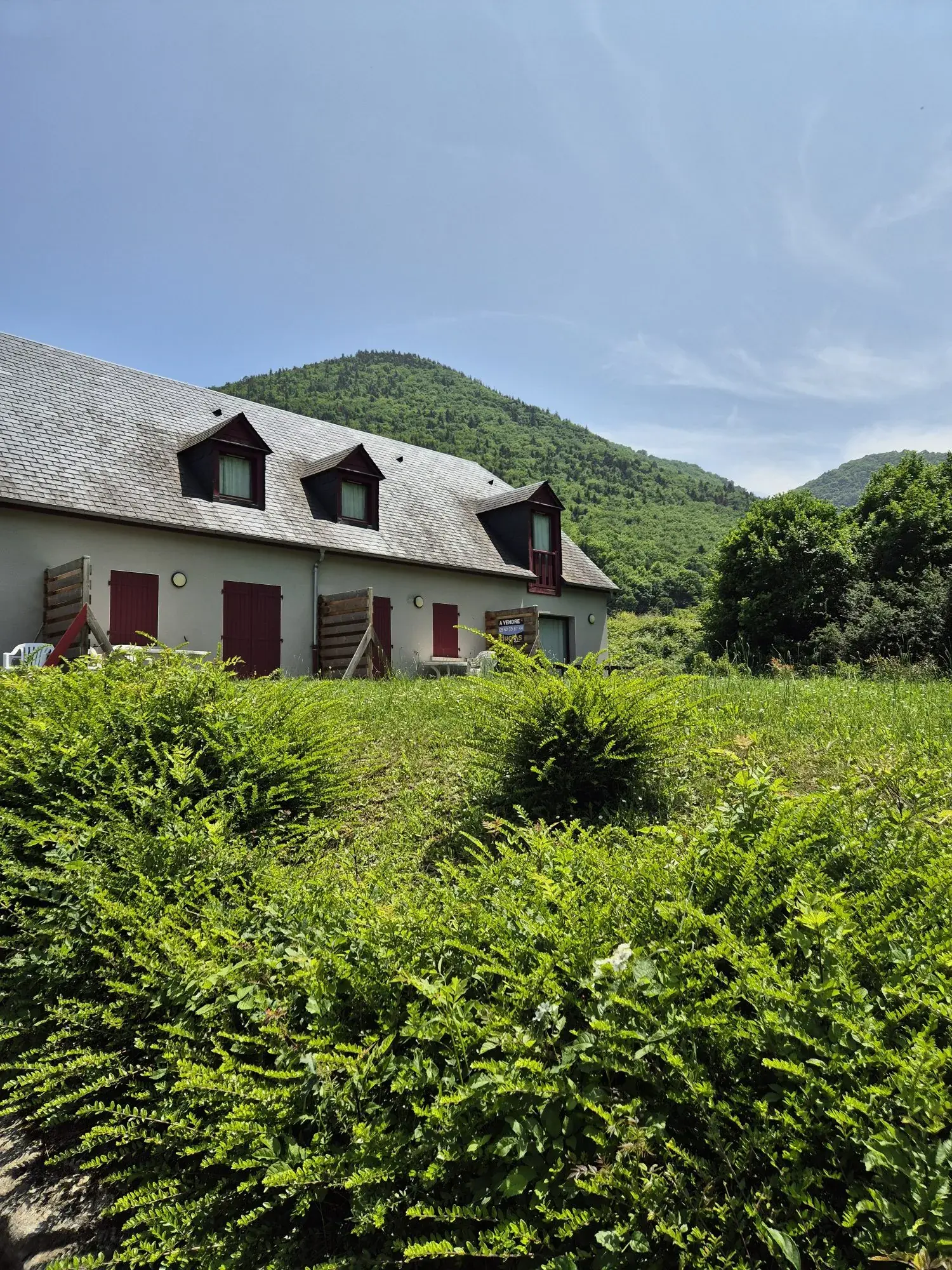 Appartement duplex à vendre à Arreau avec vue montagne et piscine 