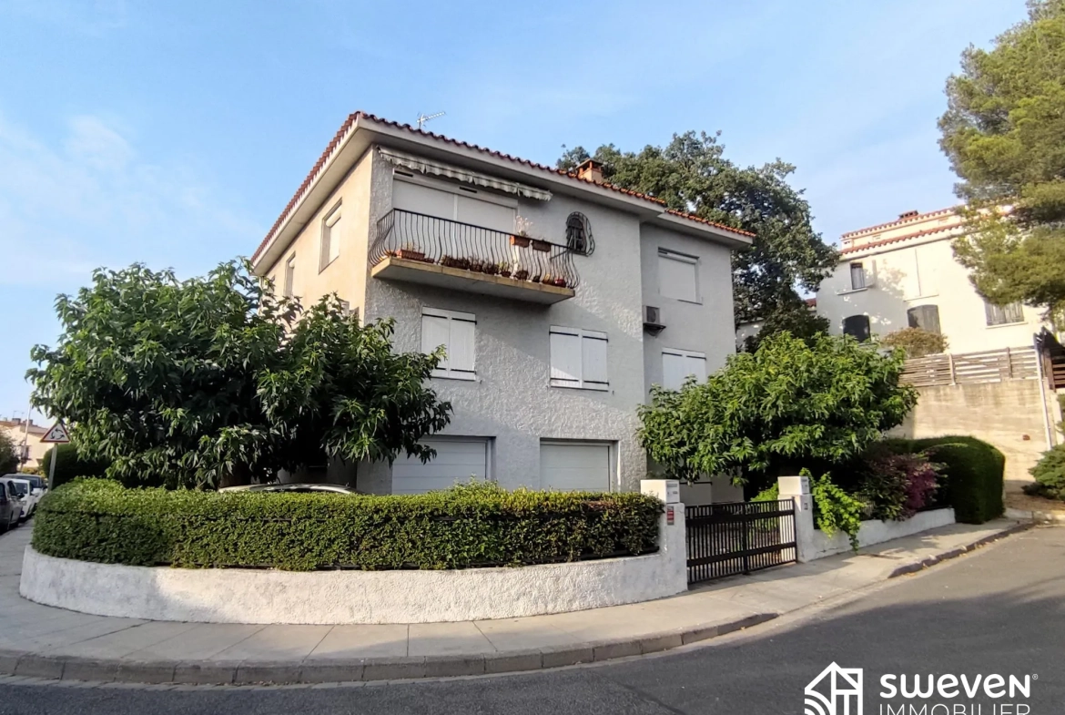 Appartement T4 à vendre à Perpignan proche universités, avec dépendances et garage 