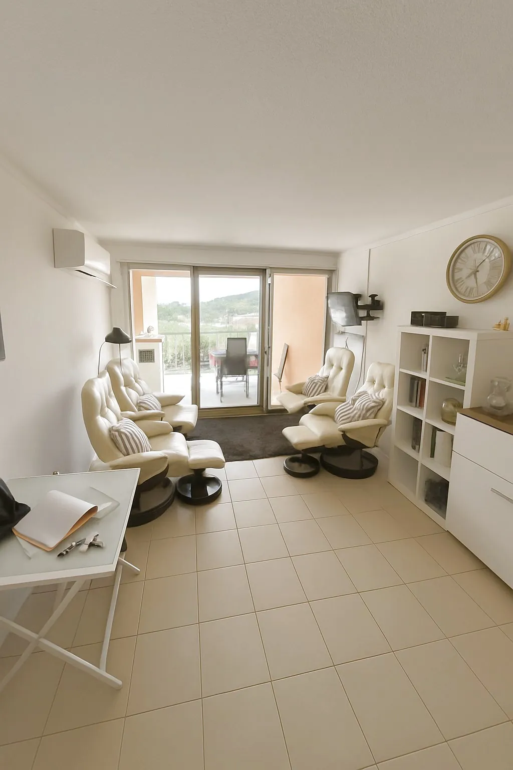 Appartement 2 pièces à Gassin avec vue sur piscine, proche plage et parking privé 