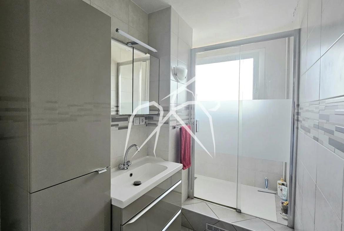 Appartement lumineux de 80 m² avec 3 chambres à Grand-Quevilly (76120) 