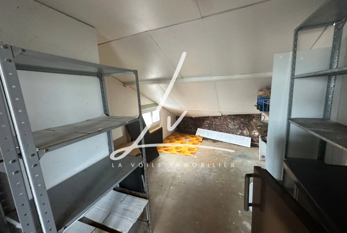 Immeuble mixte à vendre à Lisieux - Commerce et habitation - 170 m² 