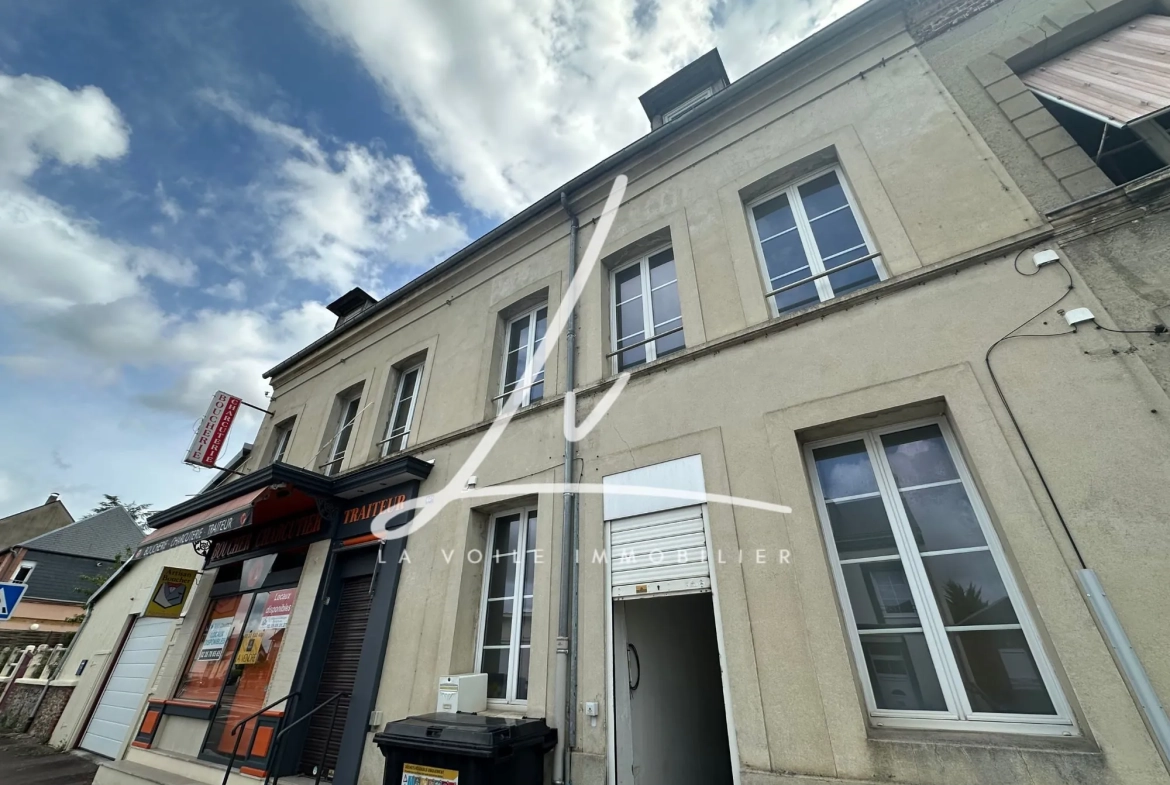 Immeuble mixte à vendre à Lisieux - Commerce et habitation - 170 m² 