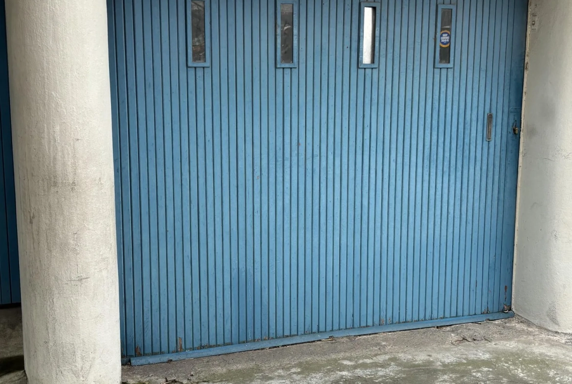 Garage fermé de 12 m² à Toulouse proche place Dupuy 