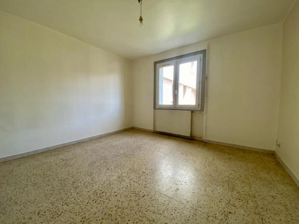Appartement à vendre à Saint-Uze avec jardin et parking – 63 m²