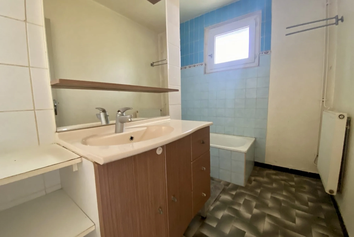 Appartement à vendre à Saint-Uze avec jardin et parking – 63 m² 