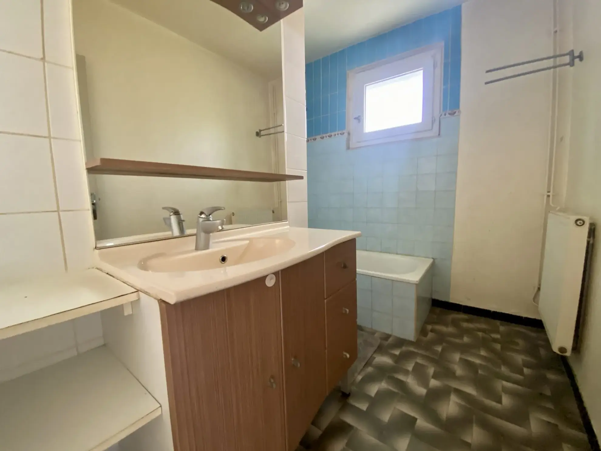 Appartement à vendre à Saint-Uze avec jardin et parking – 63 m² 