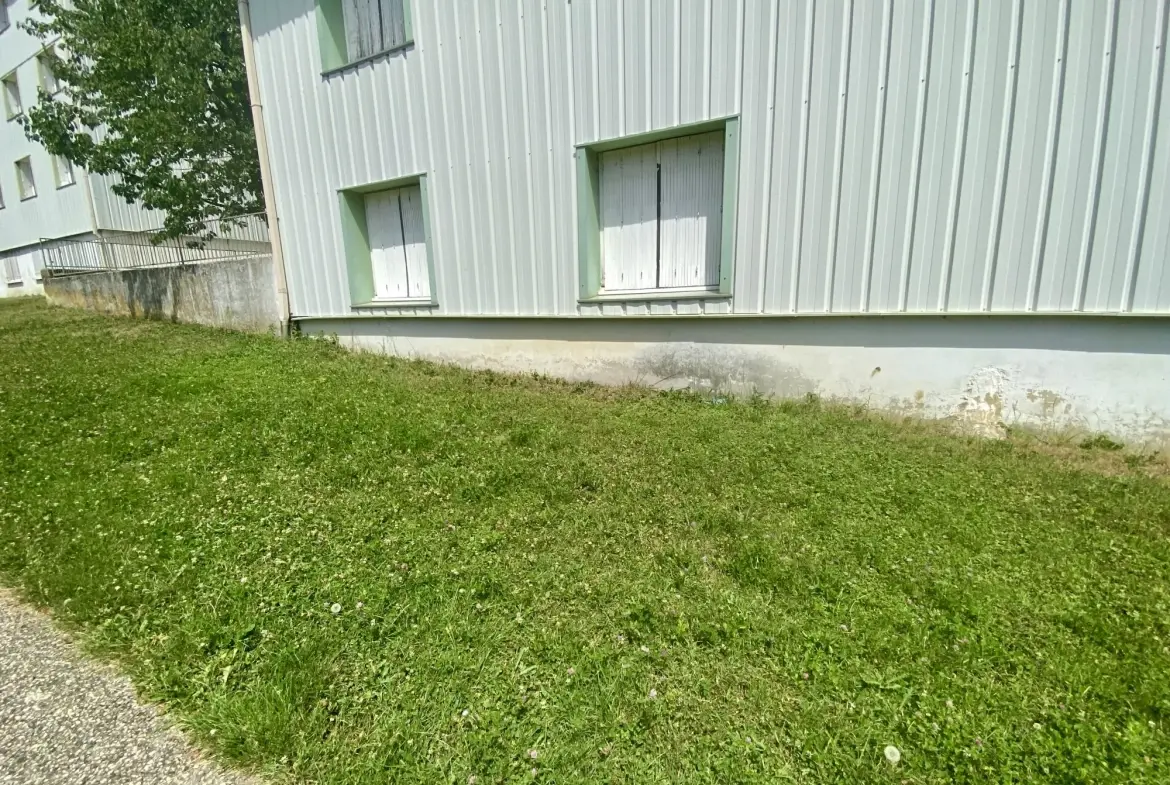 Appartement à vendre à Saint-Uze avec jardin et parking – 63 m² 