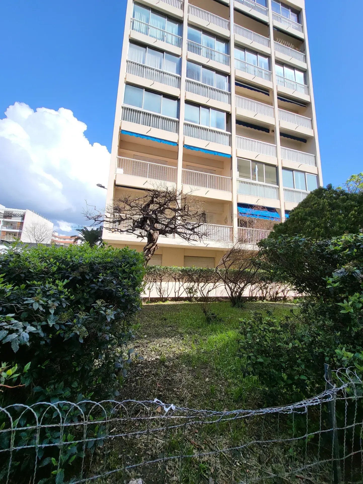Appartement T2 lumineux à Toulon, quartier Saint-Roch, avec cave 