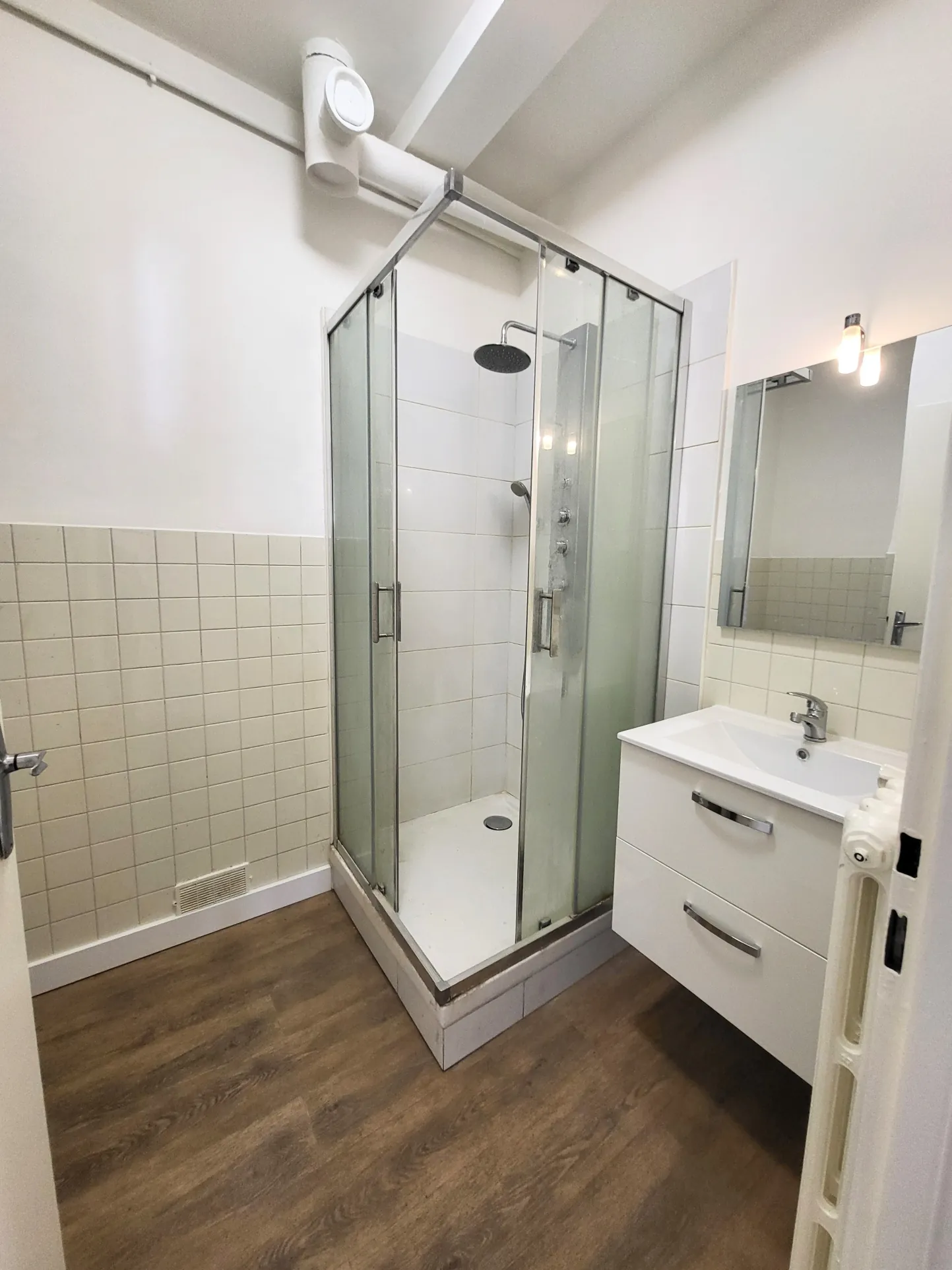 Appartement T2 lumineux à Toulon, quartier Saint-Roch, avec cave 