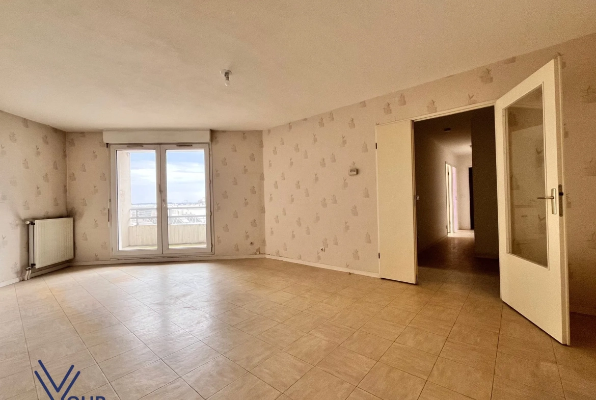 Bel appartement T3 avec balcon à Bron – Proximité transport et commodités 