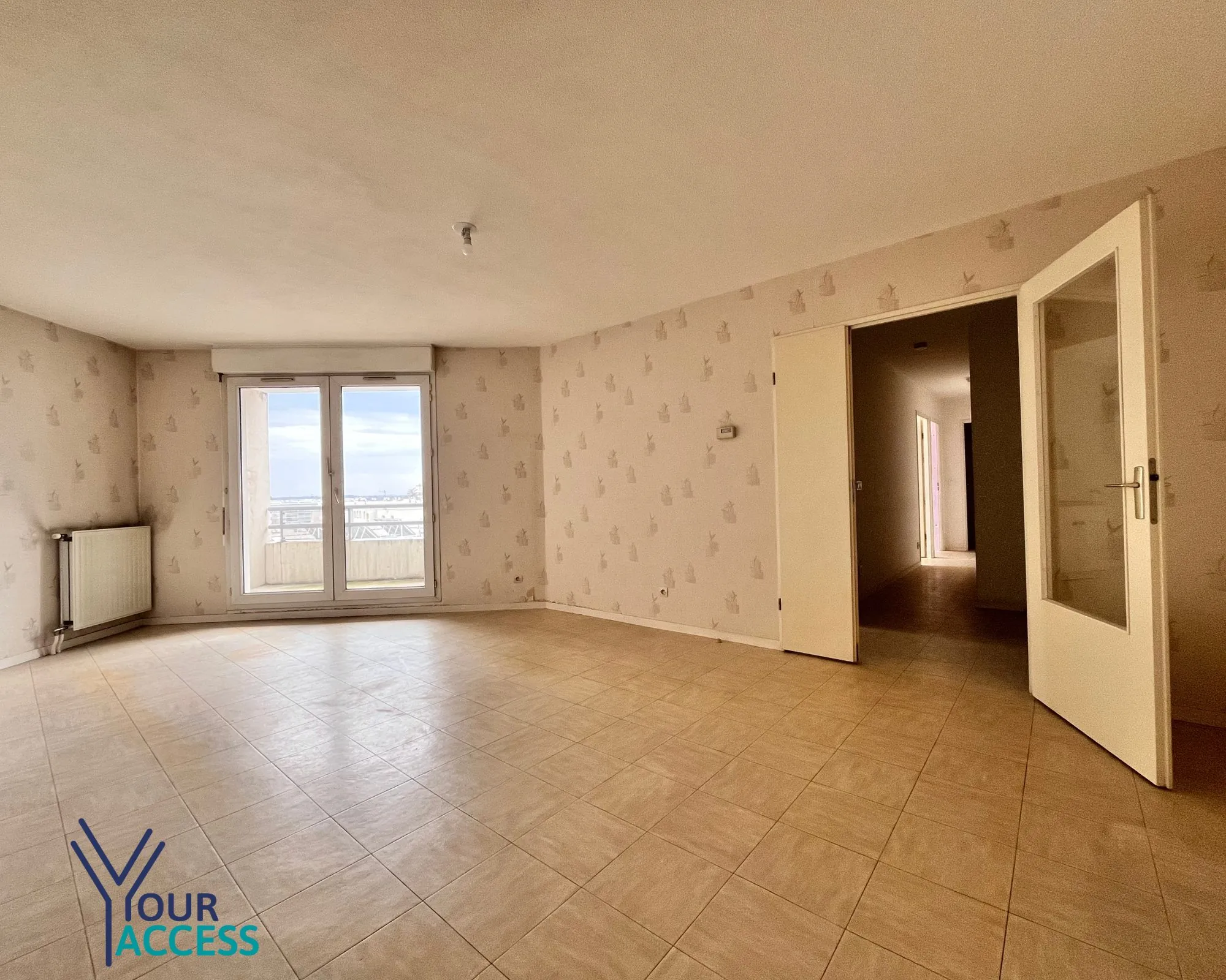 Bel appartement T3 avec balcon à Bron – Proximité transport et commodités 