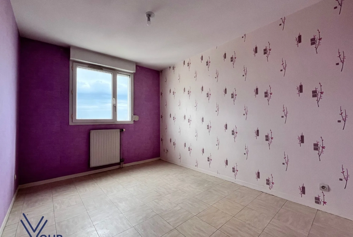 Bel appartement T3 avec balcon à Bron – Proximité transport et commodités 