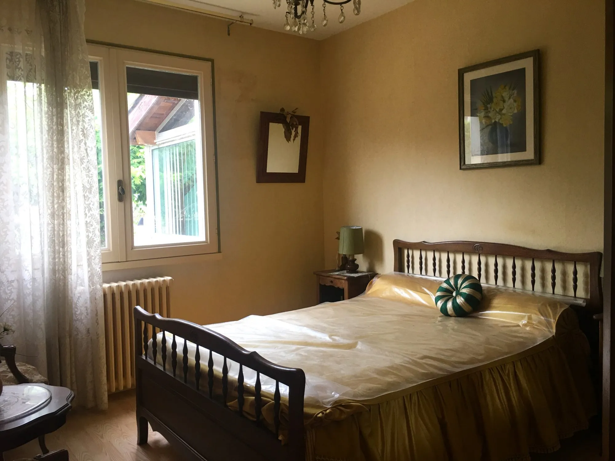Maison à vendre à Saint-Pierre-de-Bat avec véranda, jardin et garage 