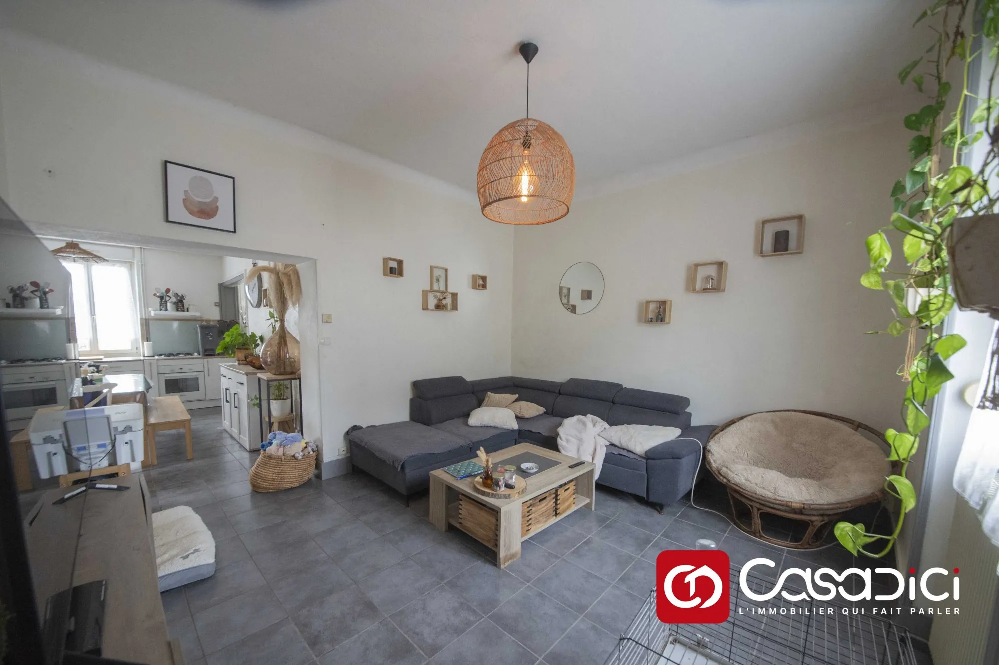 Maison à vendre à Imphy de 98 m² avec 2 appartements, terrasse et garage 