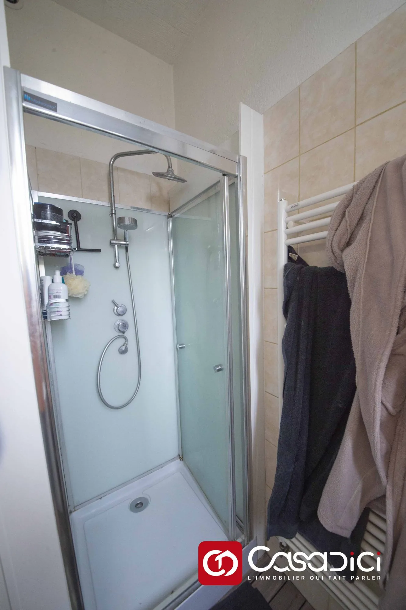 Maison à vendre à Imphy de 98 m² avec 2 appartements, terrasse et garage 