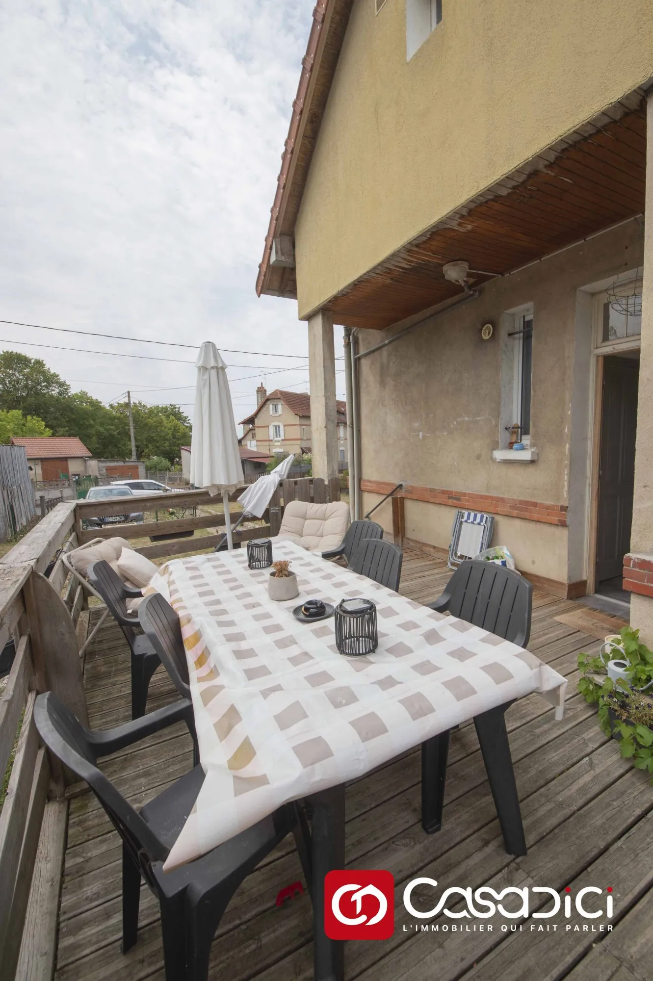 Maison à vendre à Imphy de 98 m² avec 2 appartements, terrasse et garage 