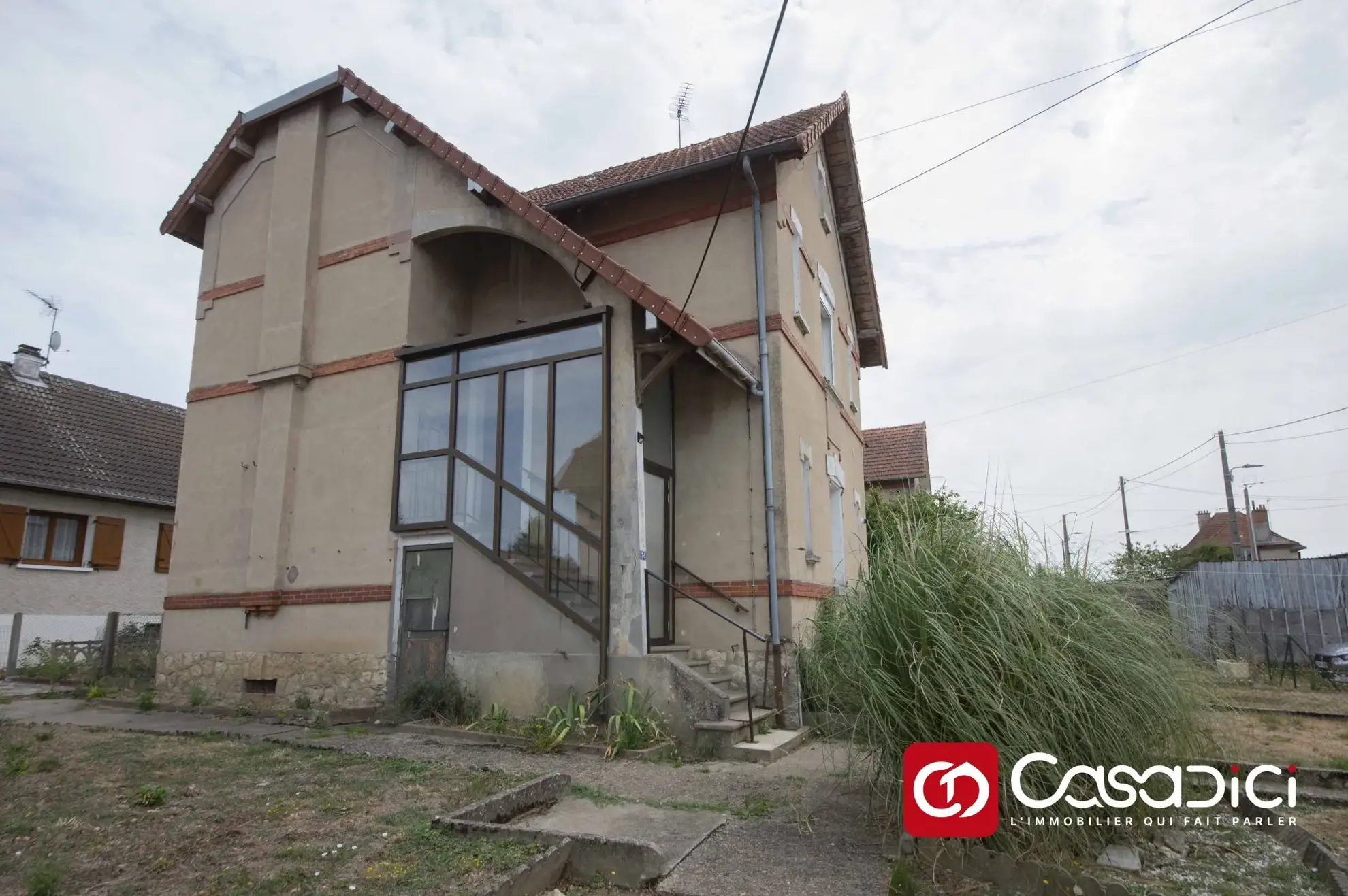 Maison à vendre à Imphy de 98 m² avec 2 appartements, terrasse et garage 