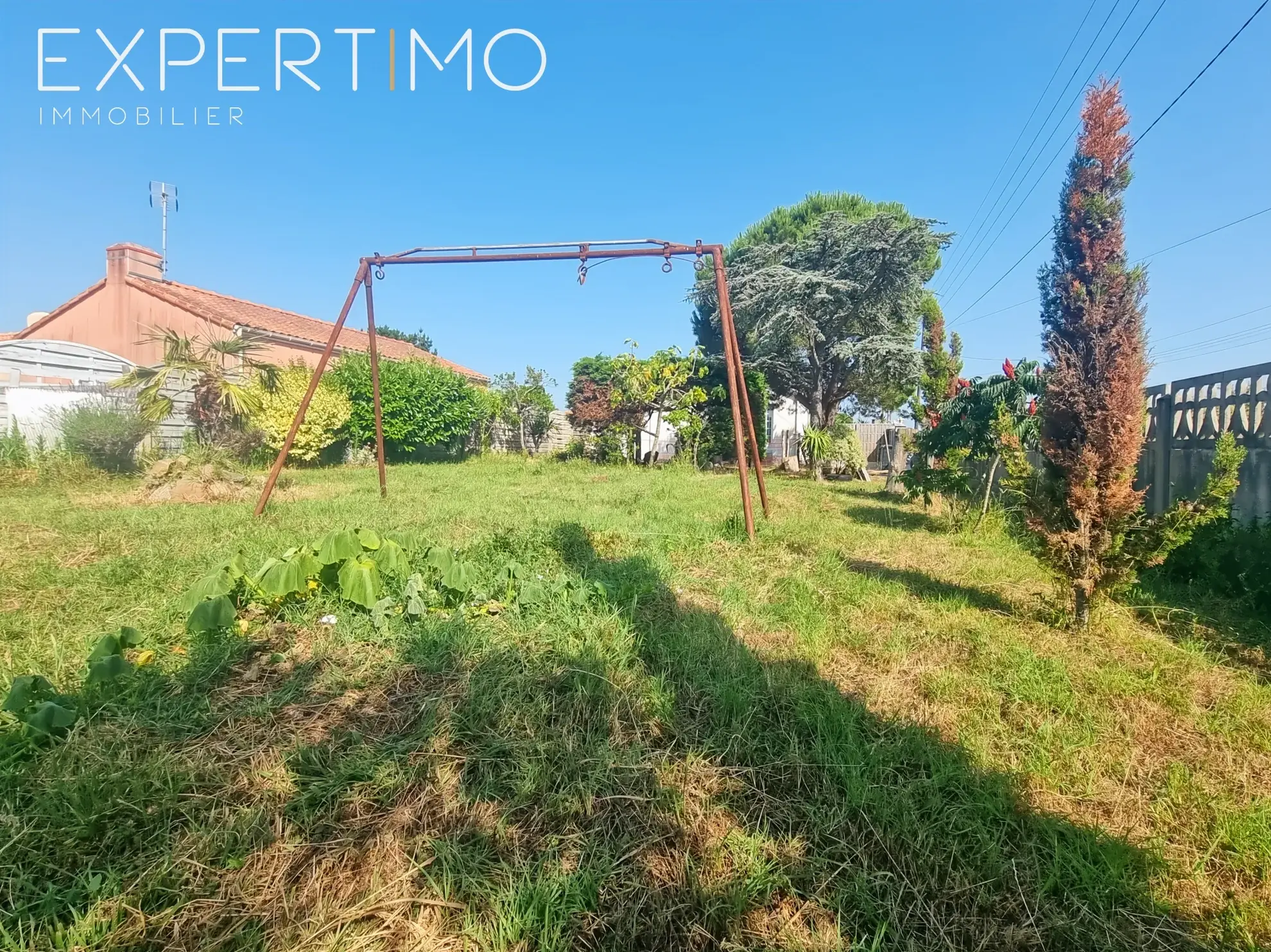 Terrain à bâtir de 330 m² proche de la mer à Les Moutiers-en-Retz 