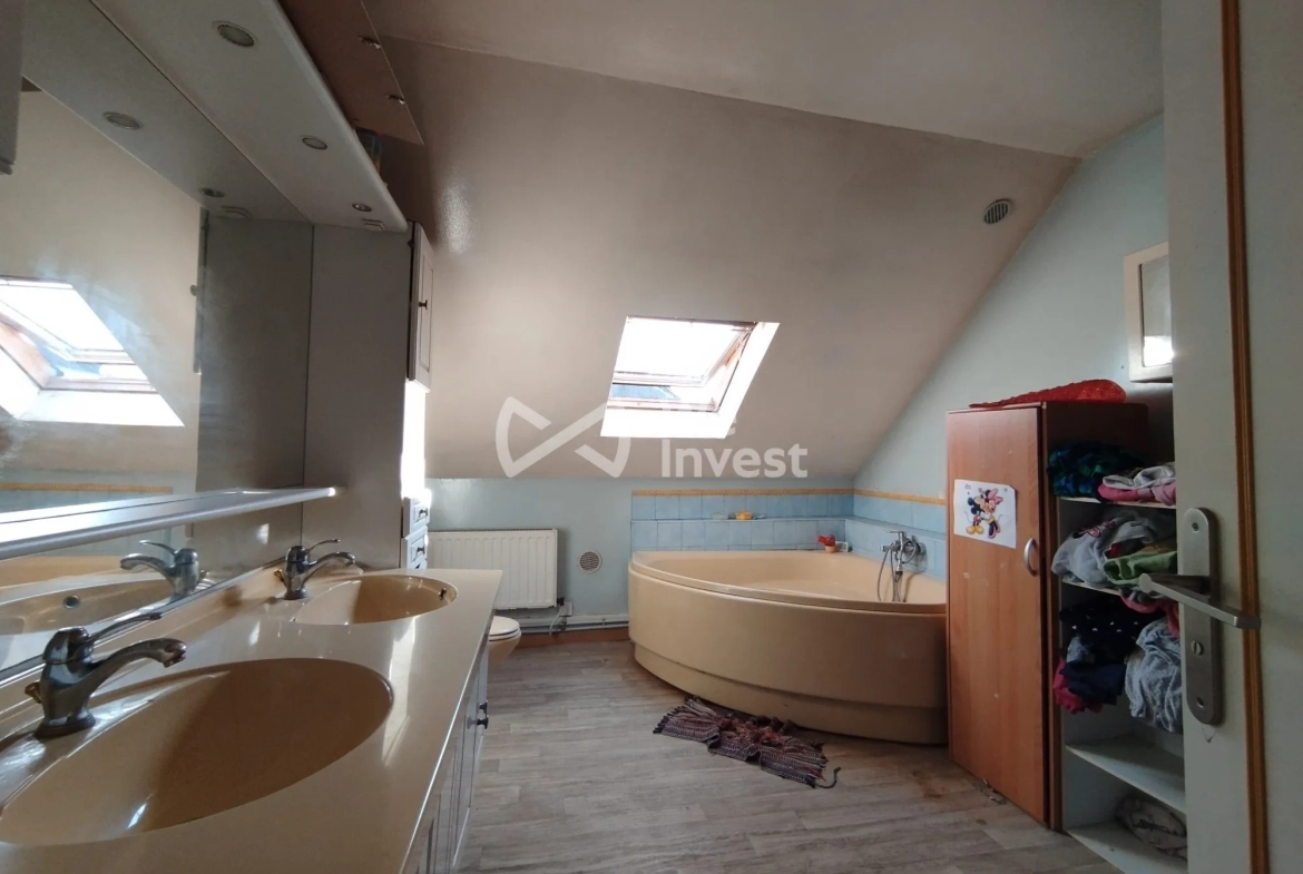 Investissement immobilier à Fourmies - Immeuble de rapport avec 3 appartements loués 