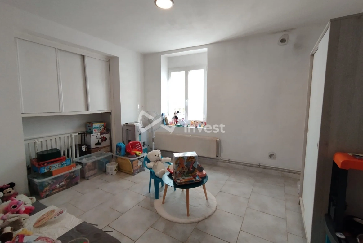 Investissement immobilier à Fourmies - Immeuble de rapport avec 3 appartements loués 