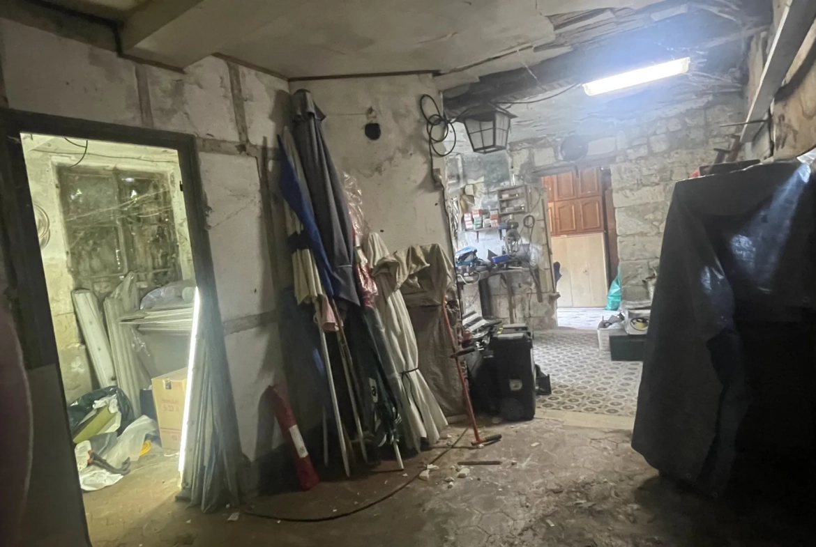 Maison à rénover de 85 m² avec jardin à Noyon, idéal investisseur ou famille 