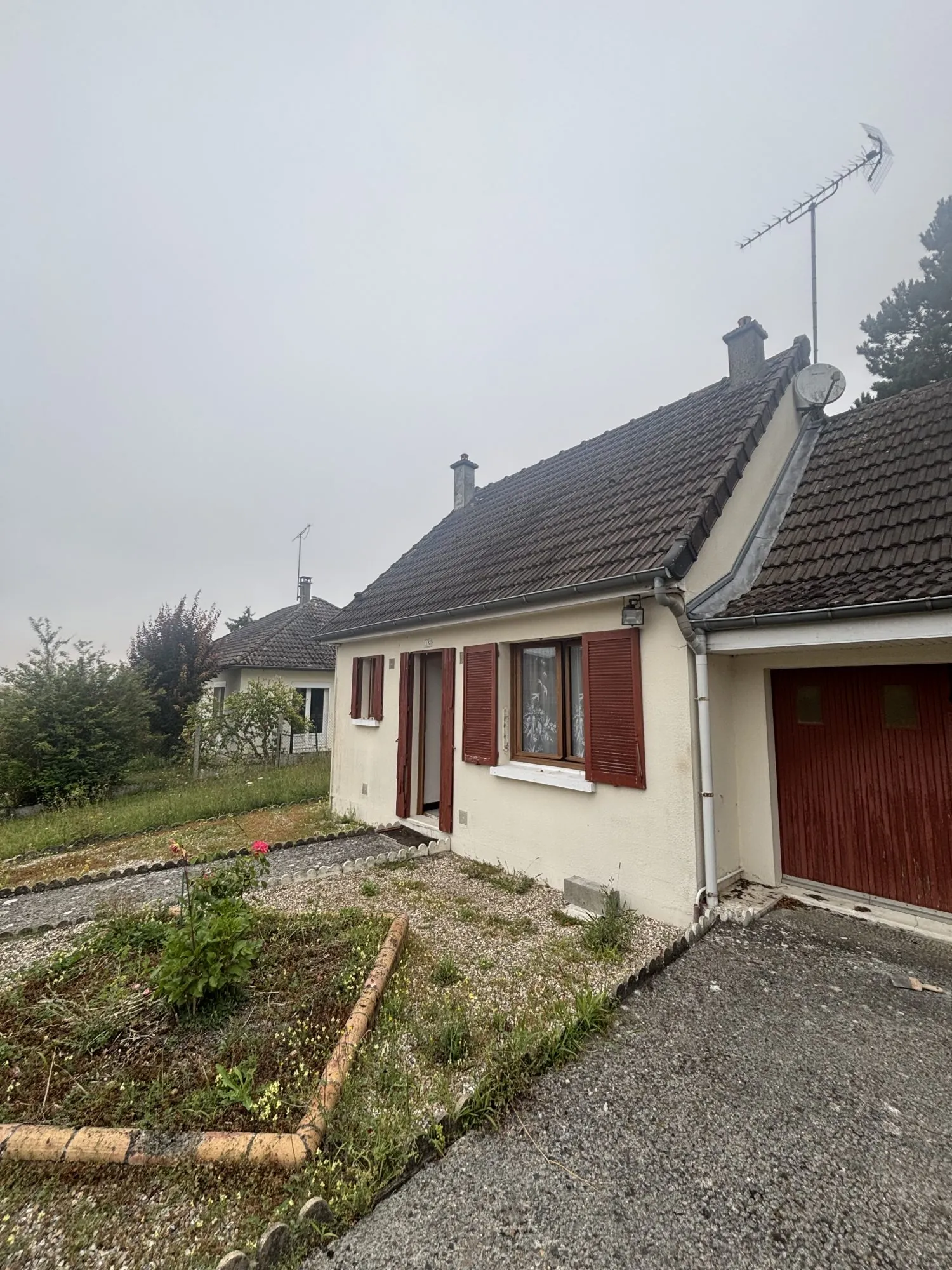 Maison individuelle à Ailly-sur-Noye avec terrain et garage 