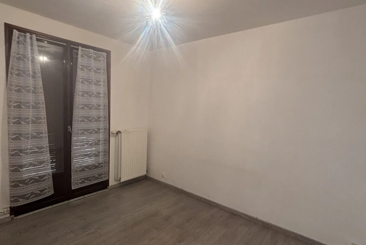 Maison individuelle à Ailly-sur-Noye avec terrain et garage 