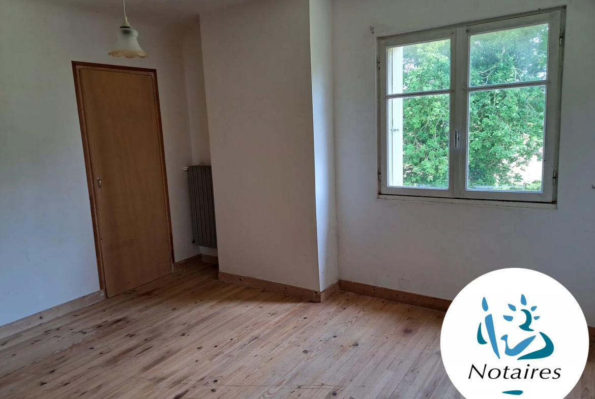 Maison à Vendre à Cavan avec Jardin et Garage - 3 Chambres 