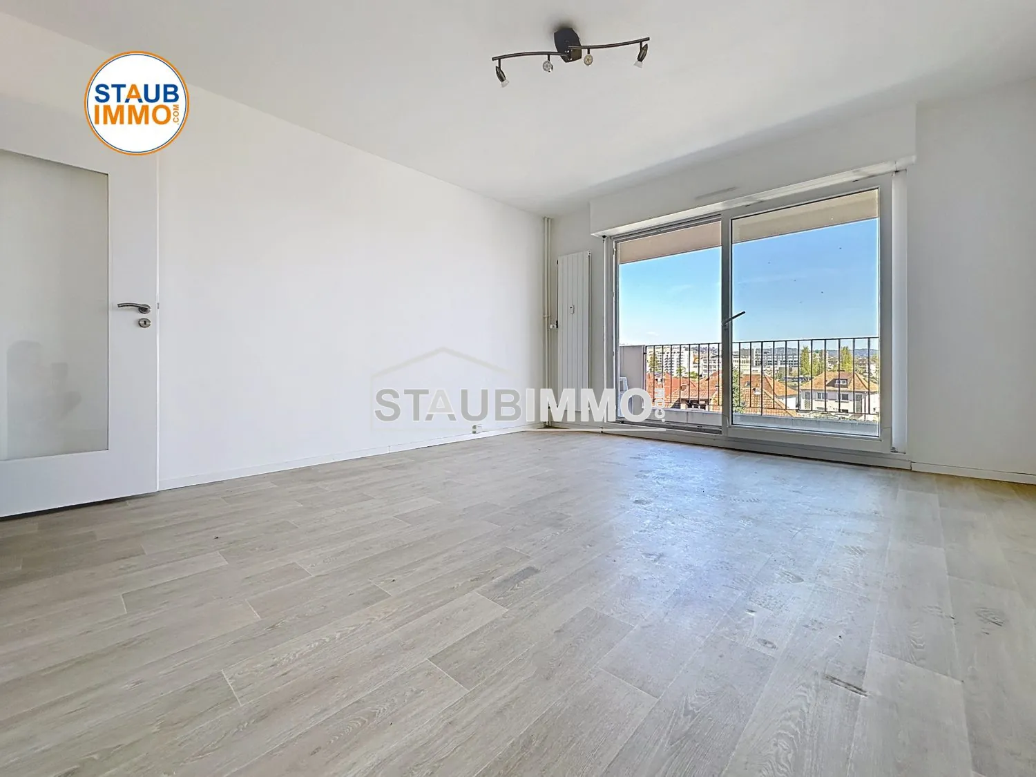 Appartement 3 pièces de 65 m² avec balcon à Huningue, secteur calme et proche Basel 