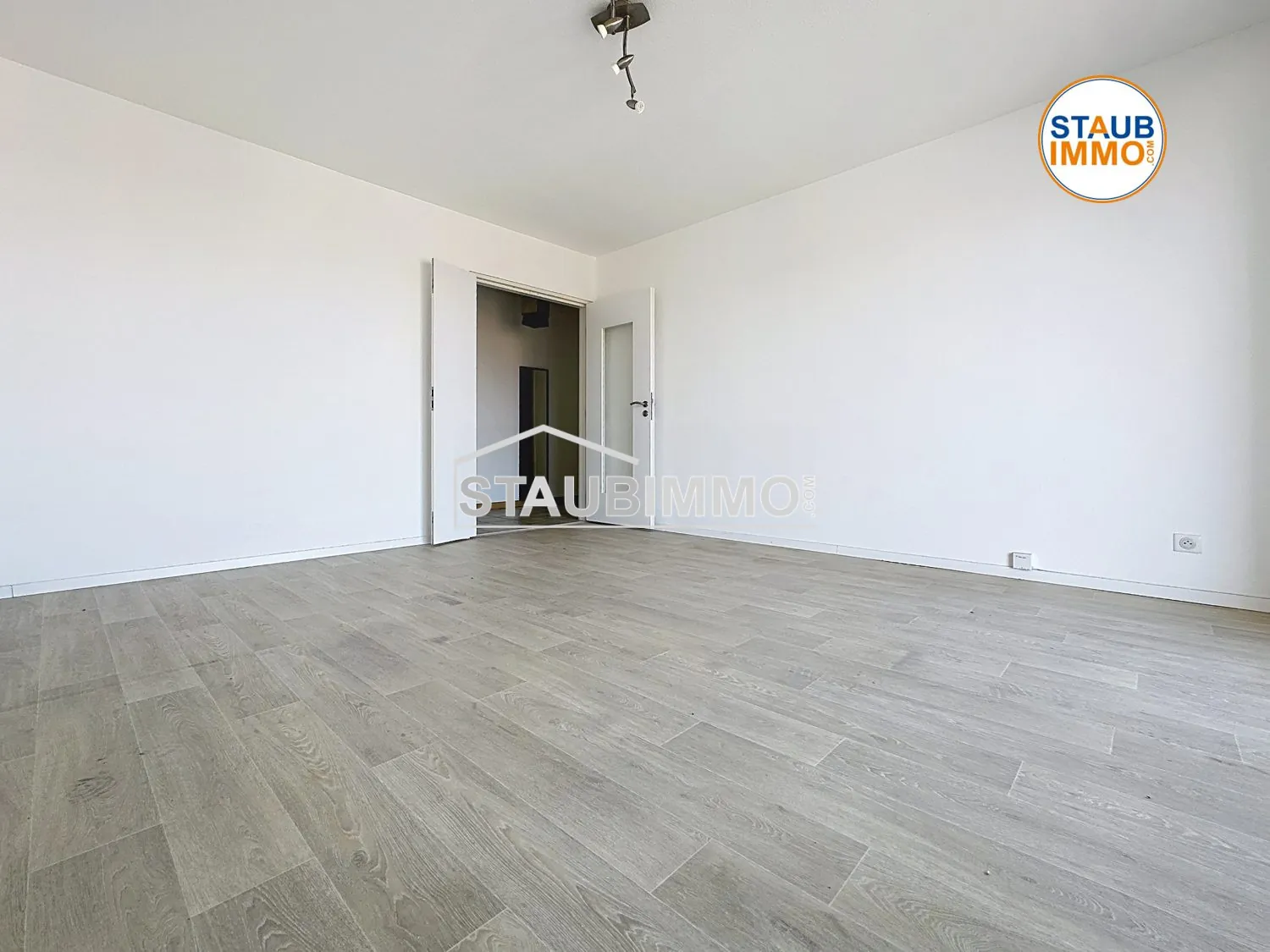 Appartement 3 pièces de 65 m² avec balcon à Huningue, secteur calme et proche Basel 
