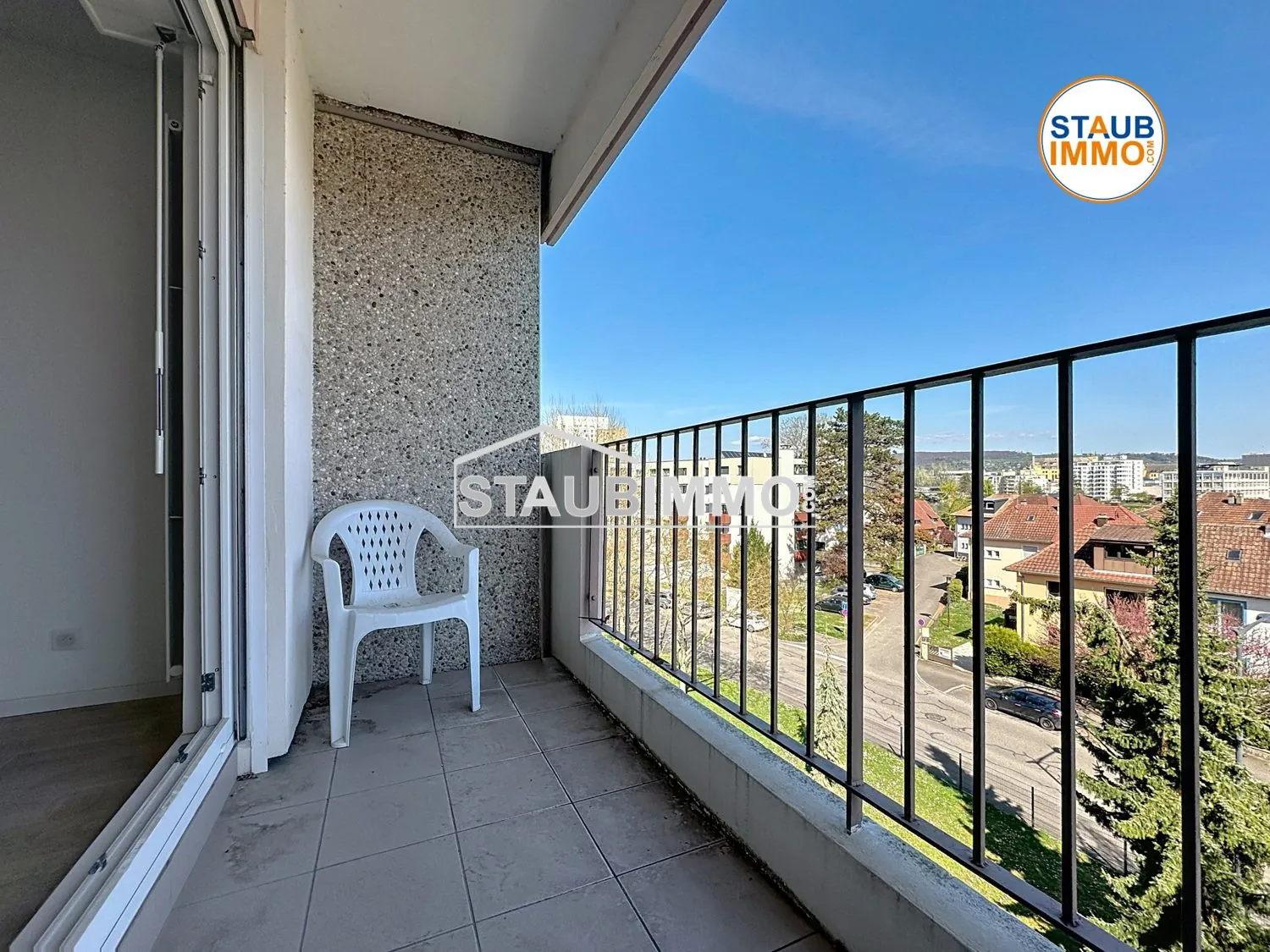 Appartement 3 pièces de 65 m² avec balcon à Huningue, secteur calme et proche Basel 