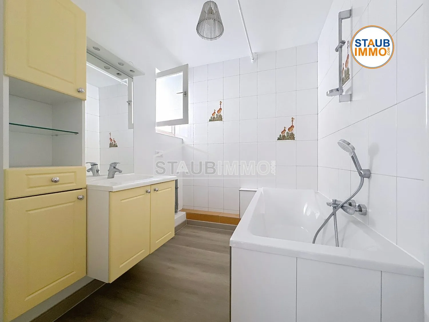 Appartement 3 pièces de 65 m² avec balcon à Huningue, secteur calme et proche Basel 