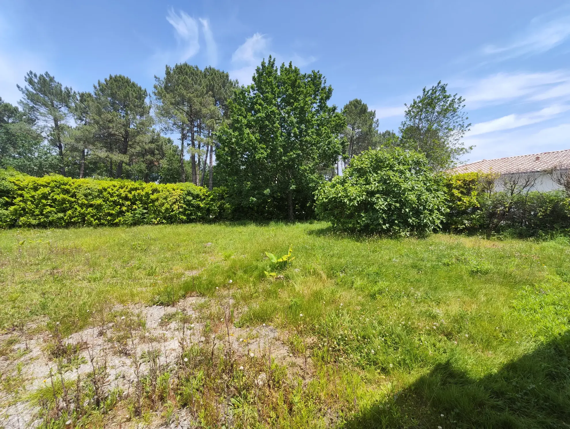 Terrain constructible de 465 m² au Porge avec permis de construire validé 