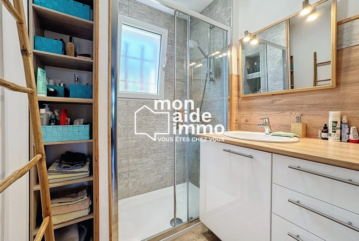 Maison entièrement rénovée avec jardin à Firbeix - 4 chambres et garage 