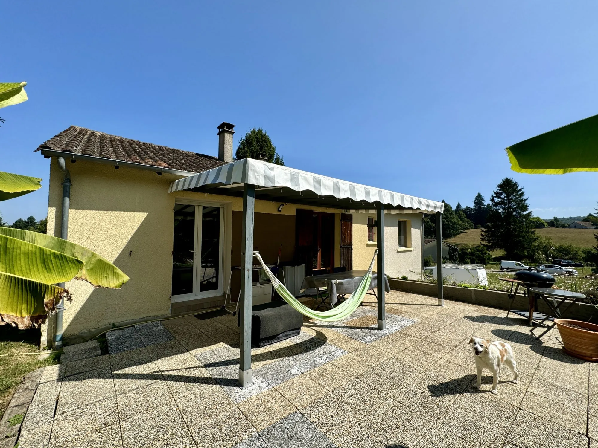 Maison entièrement rénovée avec jardin à Firbeix - 4 chambres et garage 