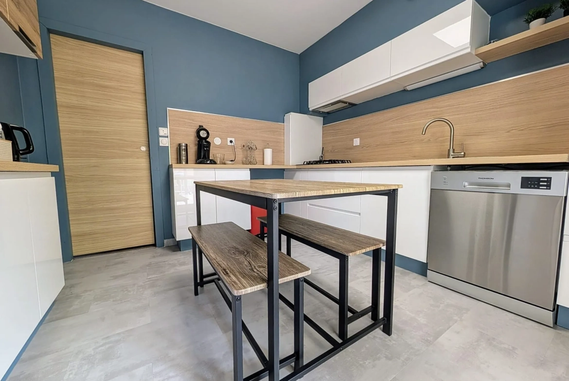 Maison entièrement rénovée avec jardin à Firbeix - 4 chambres et garage 