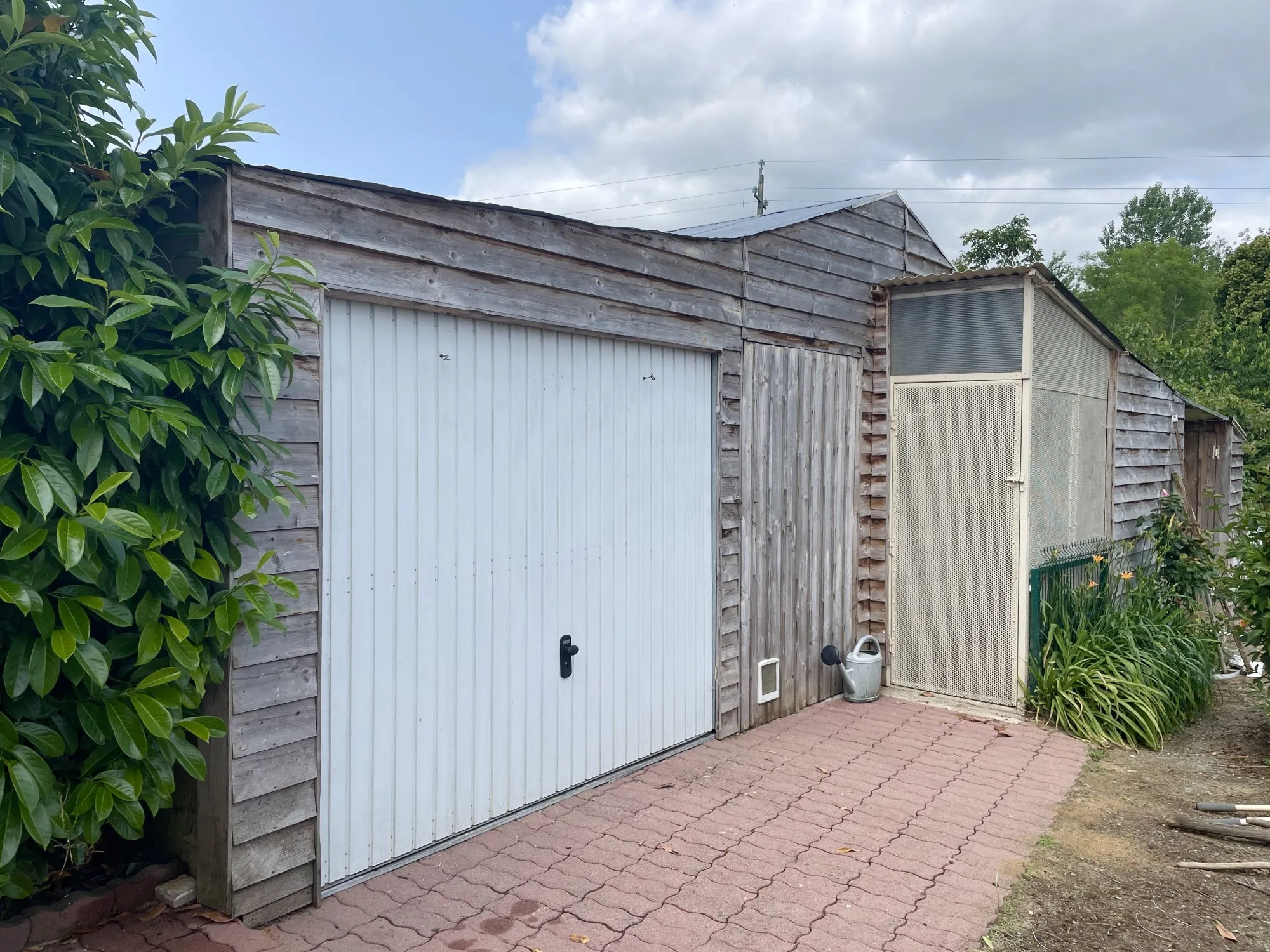 Garage indépendant Pavillon individuel 3 chambres avec terrain et dépendances à Torcé-en-Vallée 