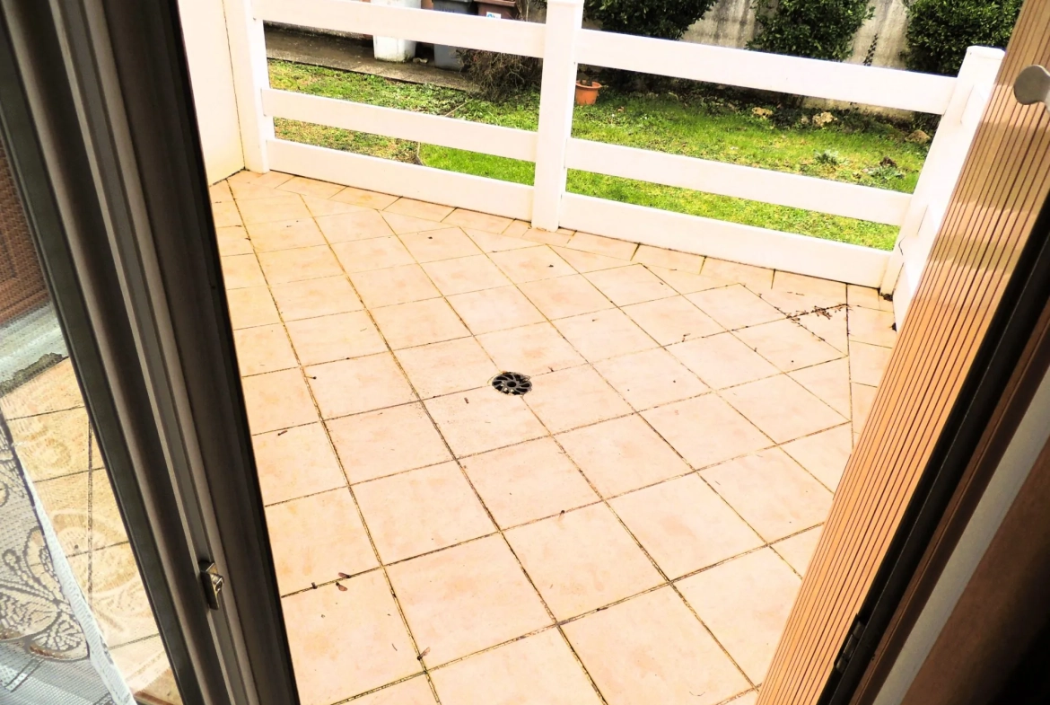 terrasse Grand 2 pièces avec jardin et box à Ris-Orangis – Appartement spacieux à vendre 